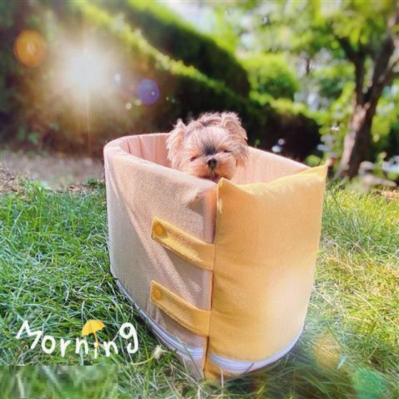 Portable Pet Dog Car Seat Central Control Nonslip Dog Carriers Safe Car Armrest Box Booster Kennel Bed For Small Pets Travel